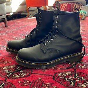 Dr. Martens 1460 Women's Black Nappa 8 Eye Boot never worn!